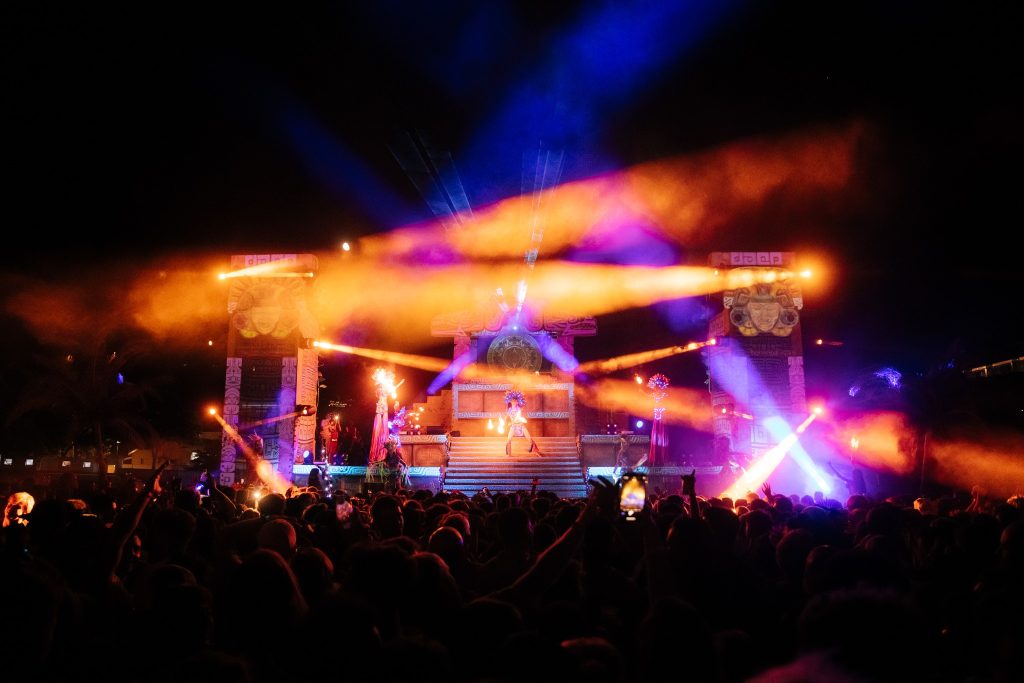 NYE lighting spectacle